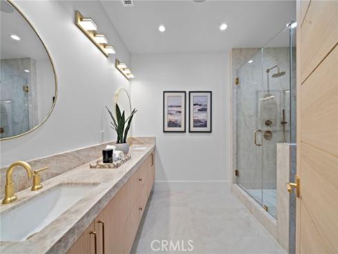 37  Beachcomber  , Corona del Mar, CA