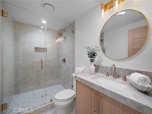 37  Beachcomber  , Corona del Mar, CA