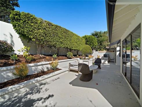 37  Beachcomber  , Corona del Mar, CA