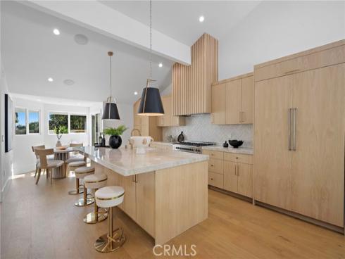 37  Beachcomber  , Corona del Mar, CA