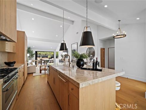 37  Beachcomber  , Corona del Mar, CA