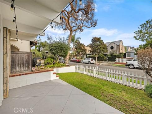 603  Begonia  , Corona del Mar, CA