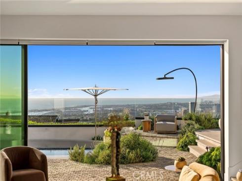 17  Muir Beach  , Corona del Mar, CA