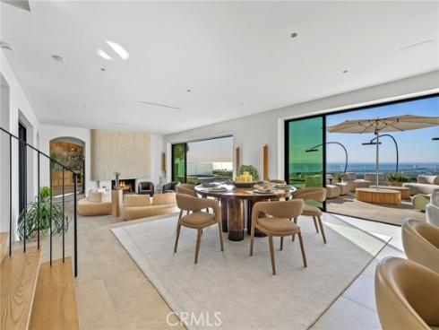 17  Muir Beach  , Corona del Mar, CA
