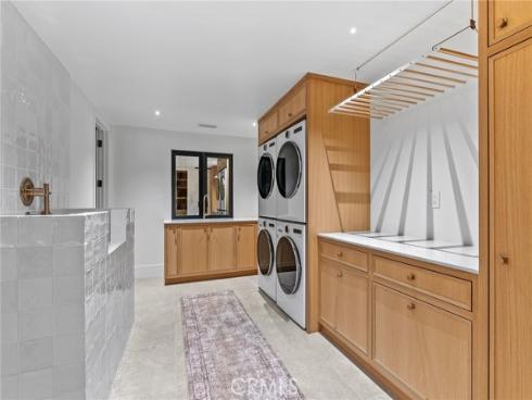 17  Muir Beach  , Corona del Mar, CA