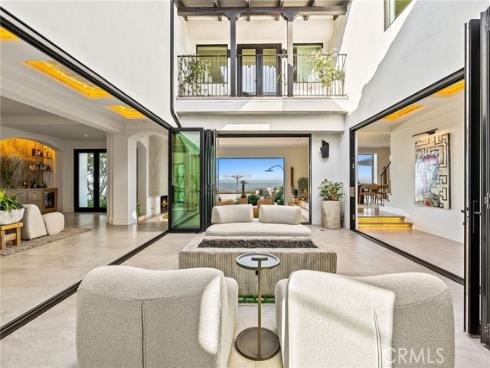 17  Muir Beach  , Corona del Mar, CA