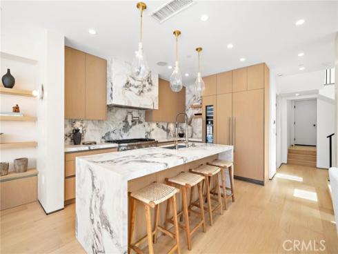 612  Begonia  , Corona del Mar, CA