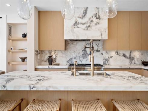 612  Begonia  , Corona del Mar, CA