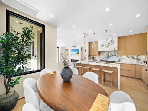 612  Begonia  , Corona del Mar, CA