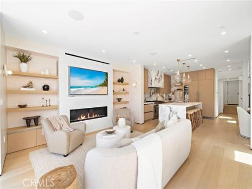 612  Begonia  , Corona del Mar, CA