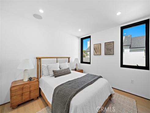 612  Begonia  , Corona del Mar, CA