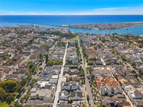 612  Begonia  , Corona del Mar, CA