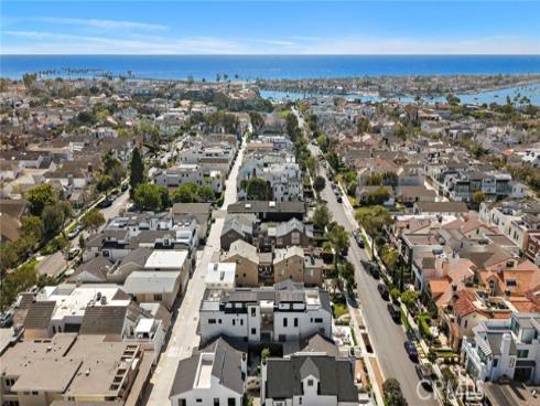 612  Begonia  , Corona del Mar, CA