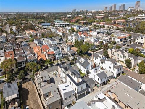 612  Begonia  1-2 , Corona del Mar, CA