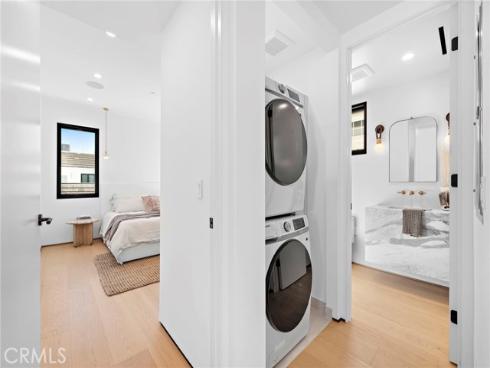 612  Begonia  , Corona del Mar, CA