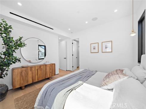 612  Begonia  , Corona del Mar, CA