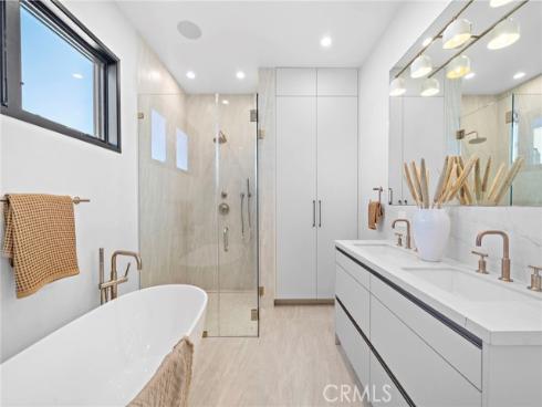 612  Begonia  , Corona del Mar, CA