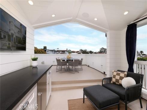 617 Narcissus , Corona del Mar, CA