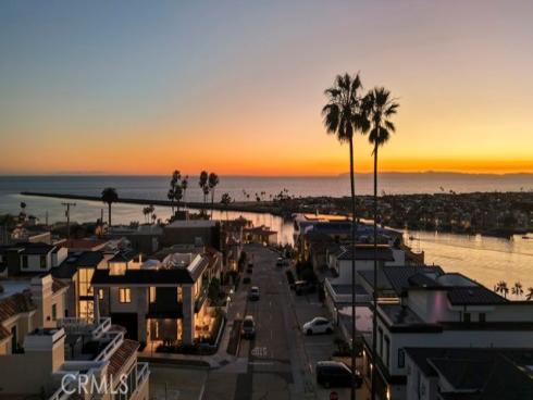 220 Carnation Avenue, Corona del Mar, CA