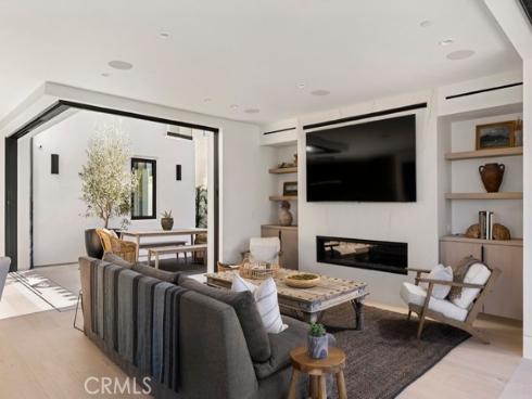 220 Carnation Avenue, Corona del Mar, CA