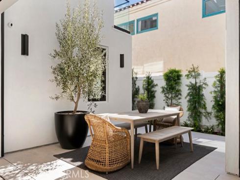 220 Carnation Avenue, Corona del Mar, CA