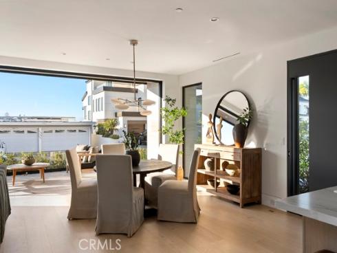 220 Carnation Avenue, Corona del Mar, CA