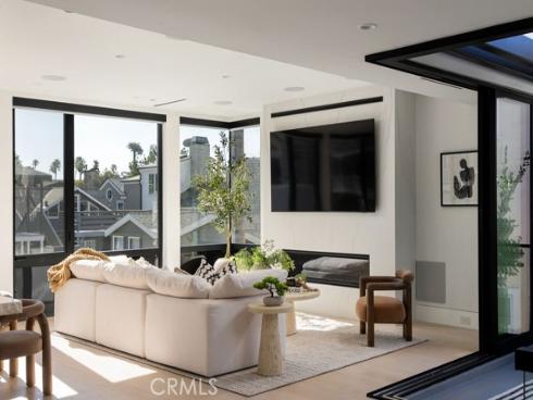 2501  Seaview   Avenue, Corona del Mar, CA