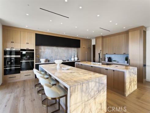 53  Montecito  , Corona del Mar, CA