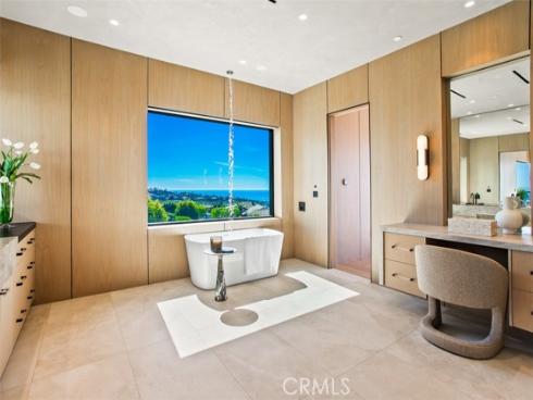 53  Montecito  , Corona del Mar, CA