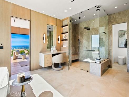 53  Montecito  , Corona del Mar, CA