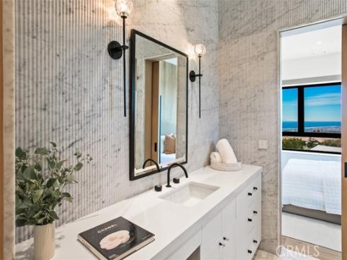 53  Montecito  , Corona del Mar, CA