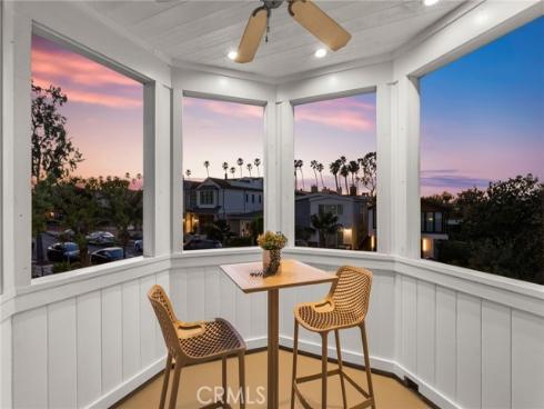 320  Heliotrope   Avenue, Corona del Mar, CA