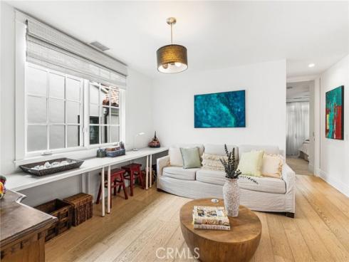 320  Heliotrope   Avenue, Corona del Mar, CA