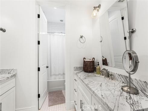 320  Heliotrope   Avenue, Corona del Mar, CA