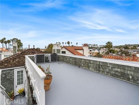 320  Heliotrope   Avenue, Corona del Mar, CA