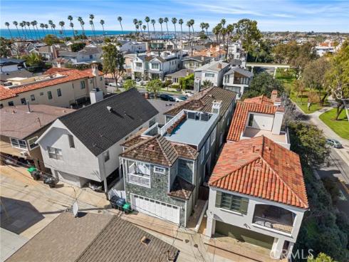 320  Heliotrope   Avenue, Corona del Mar, CA