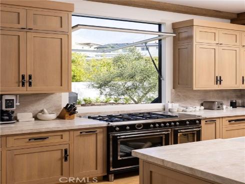 1  San Martin   Way, Corona del Mar, CA