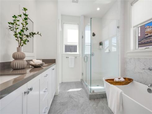 611  Narcissus   Avenue, Corona del Mar, CA