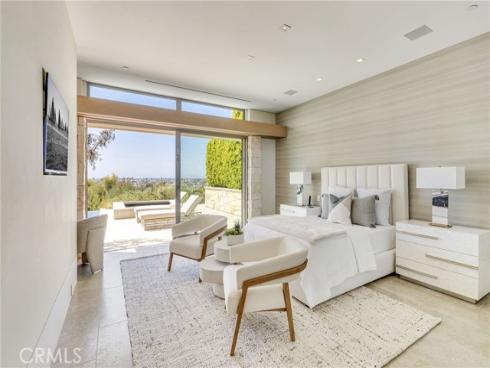 1231  Dolphin  , Corona del Mar, CA