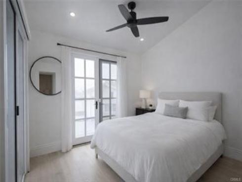 407  Goldenrod  , Corona del Mar, CA