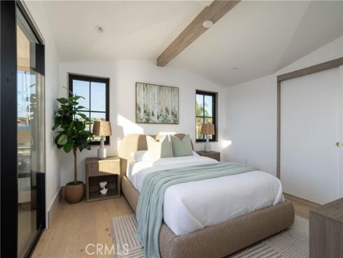 519  Narcissus  B  Avenue, Corona del Mar, CA