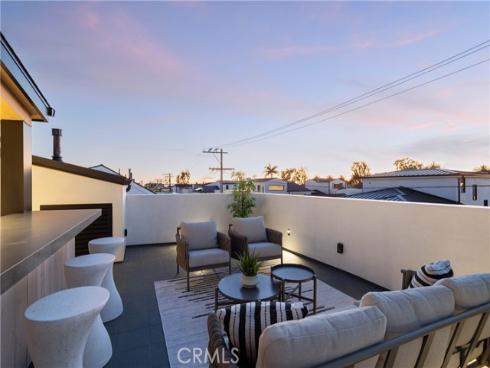 519  Narcissus  B  Avenue, Corona del Mar, CA