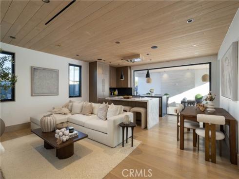 519  Narcissus  B  Avenue, Corona del Mar, CA
