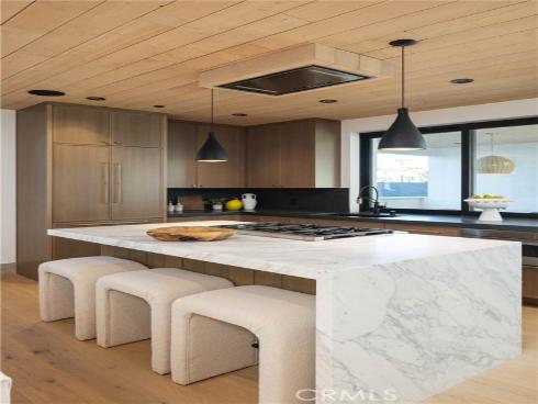 519  Narcissus  B  Avenue, Corona del Mar, CA