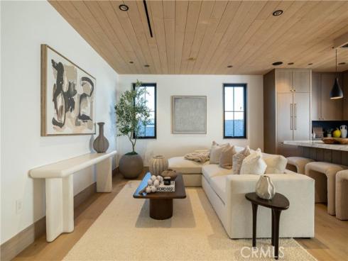 519  Narcissus  B  Avenue, Corona del Mar, CA