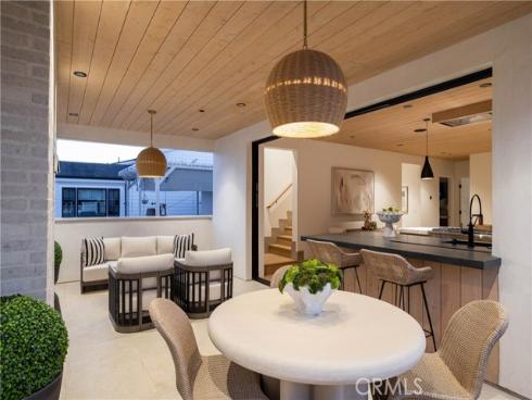 519  Narcissus  B  Avenue, Corona del Mar, CA