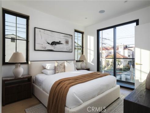 519 Narcissus Avenue, Corona del Mar, CA