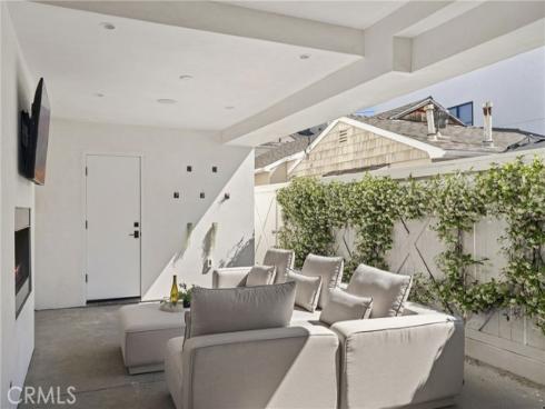 716  Heliotrope  , Corona del Mar, CA