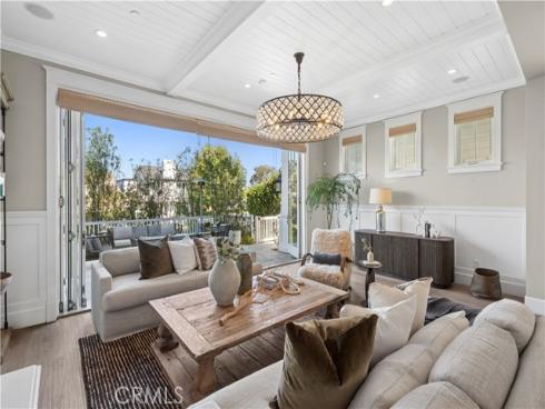 718  Poinsettia   Avenue, Corona del Mar, CA