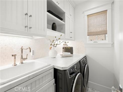 718  Poinsettia  , Corona del Mar, CA